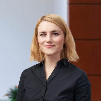 Klára Švecová, LL.B.